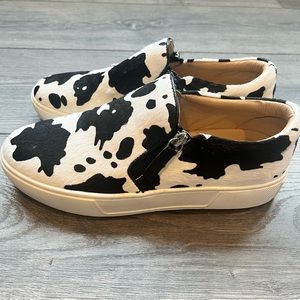 Very Volatile Normande Fur Slip-On Cow Print